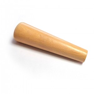 Manec cònic 14,5 cm. Ø superior 40 m i Ø inferior 25mm amb forat a la part superior de Ø10 x 10mm vernissat