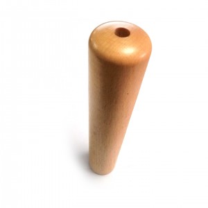 Manec cònic 14,5 cm. Ø superior 40 m i Ø inferior 25mm amb forat a la part superior de Ø10 x 10mm vernissat